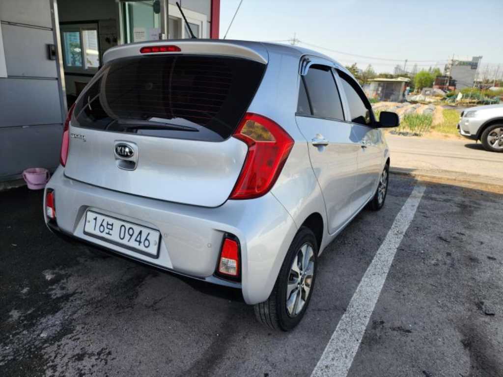 KIA Morning - Vista 4