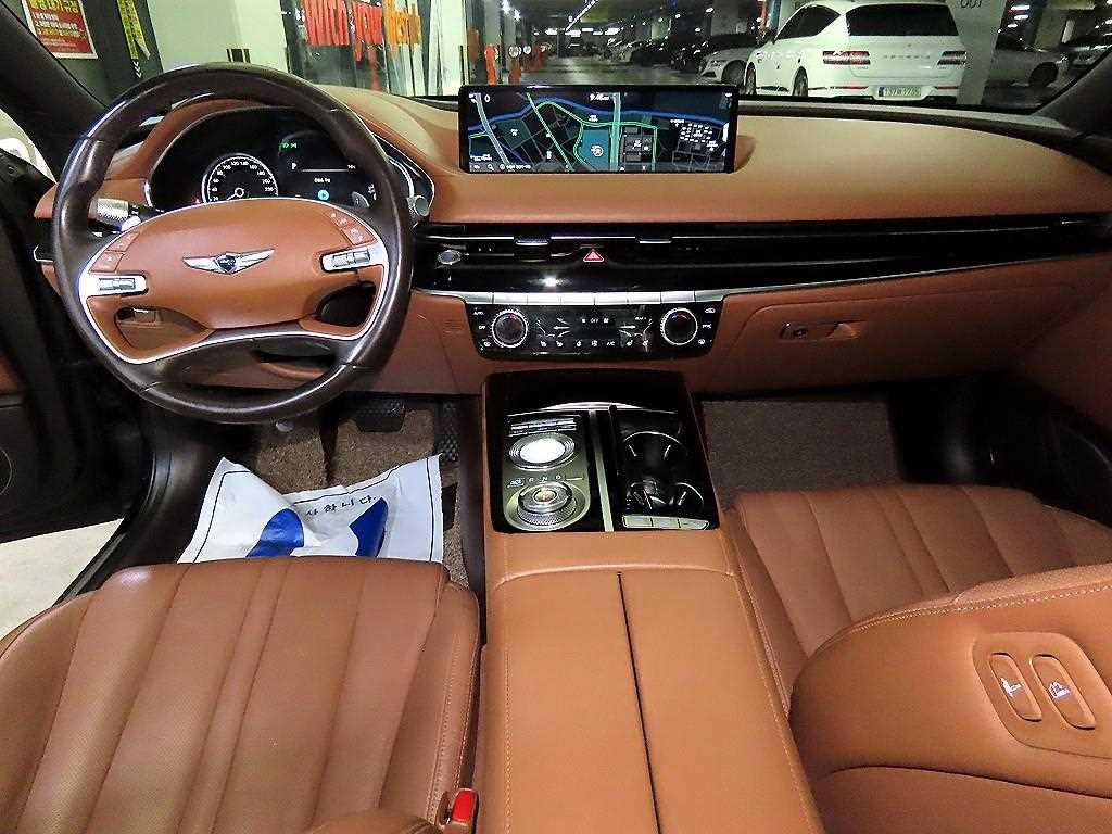 Genesis G80 - Vista 10