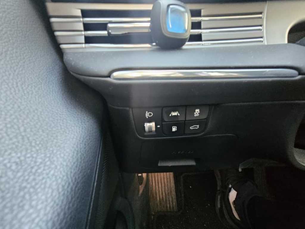 HYUNDAI Grandeur - Vista 7