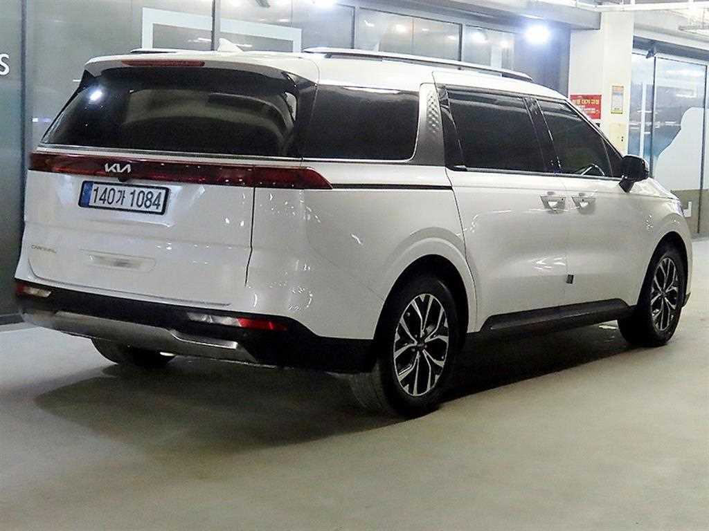 KIA Carnival - Vista 4
