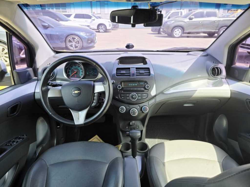 Chevrolet Spark - Vista 11