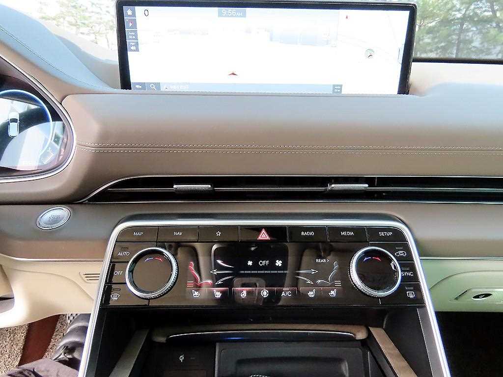 Genesis GV80 - Vista 12