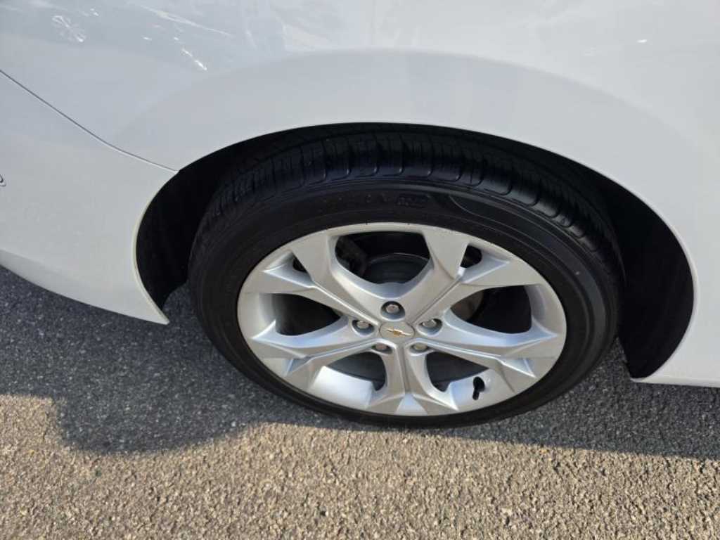 Chevrolet Cruise - Vista 7