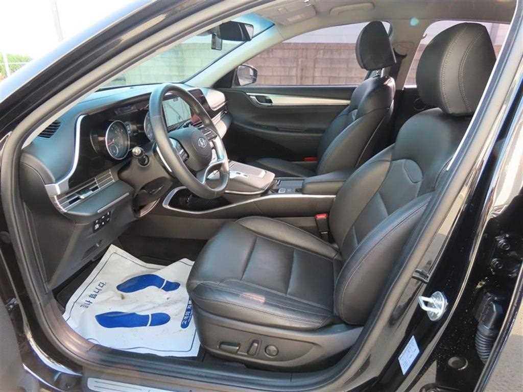 HYUNDAI Grandeur - Vista 5