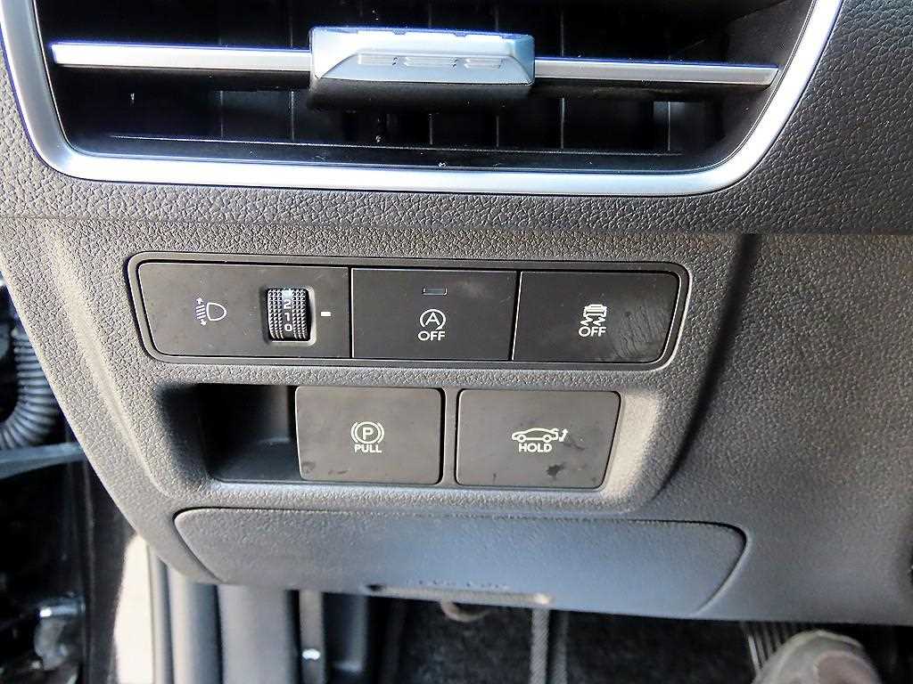 HYUNDAI Sonata - Vista 12