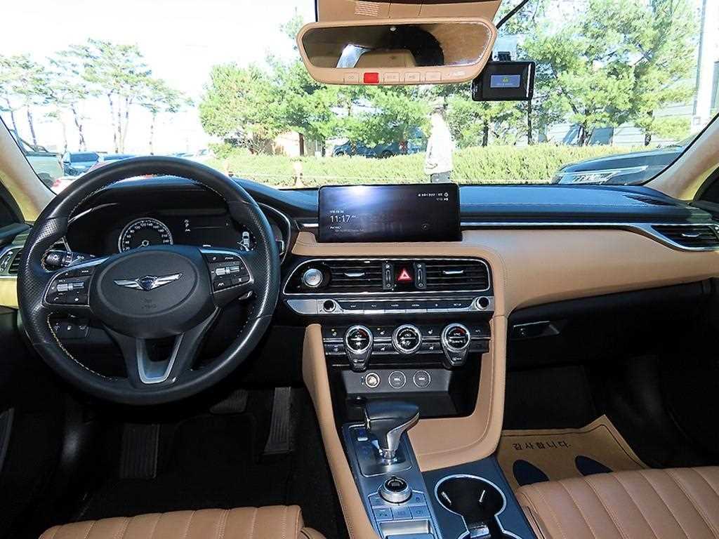 Genesis G70 - Vista 7