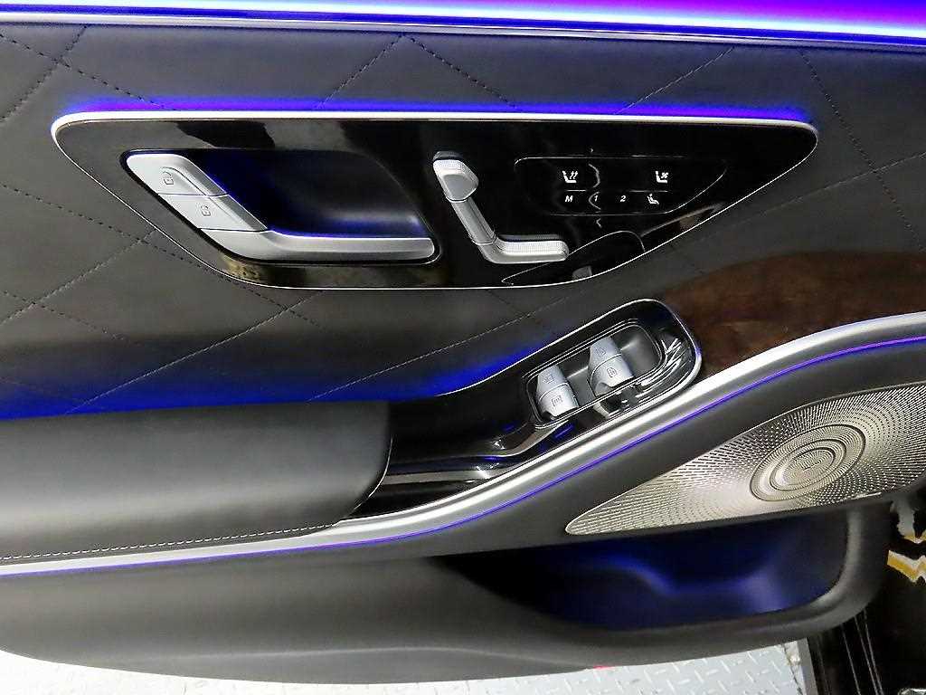 Mercedes Benz S Class - Vista 12
