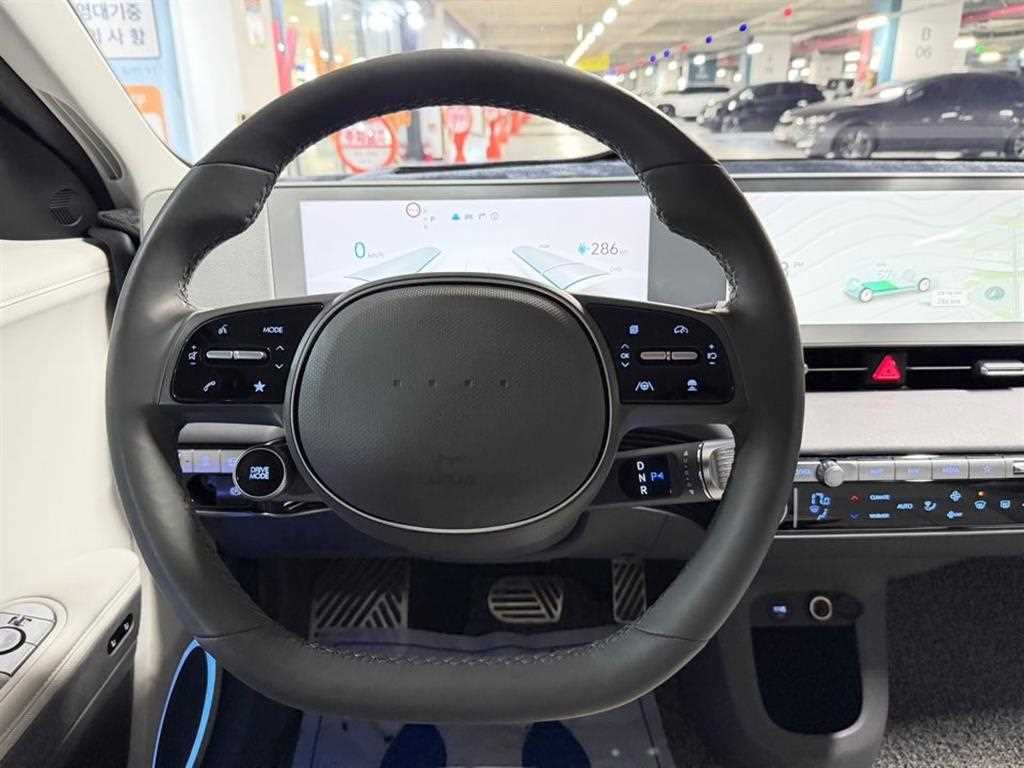 HYUNDAI Ioniq 5 - Vista 8