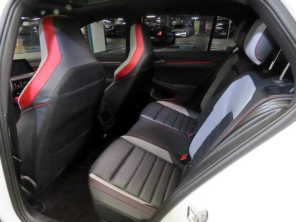 Volkswagen Golf - Vista 7