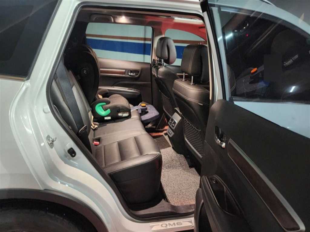 SAMSUNG QM6 - Vista 9