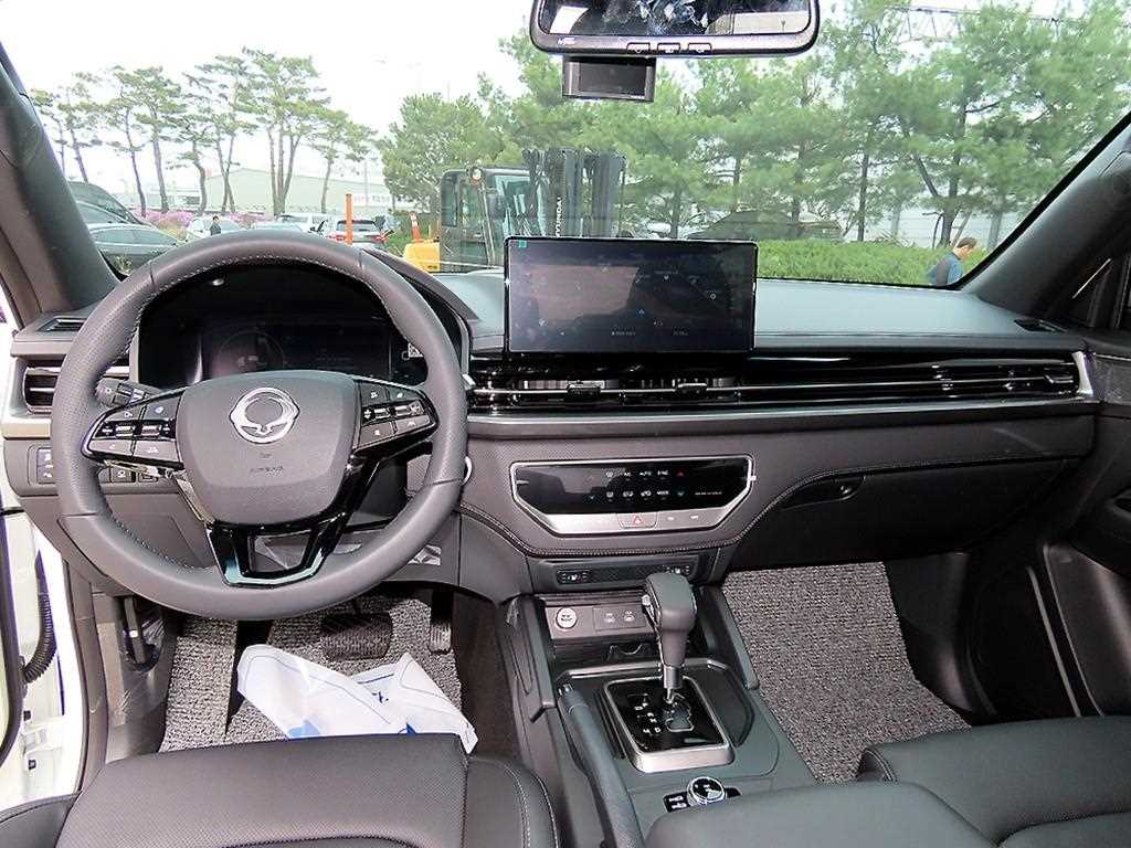 Ssangyong Musso - Vista 7