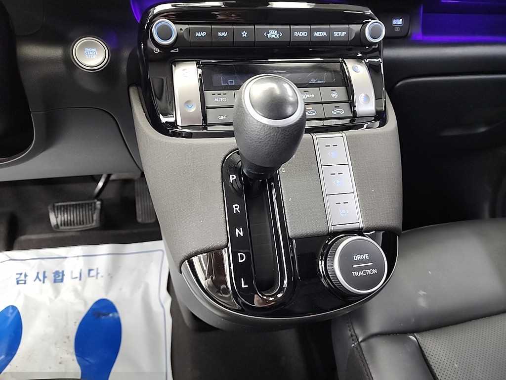 HYUNDAI Casper - Vista 9