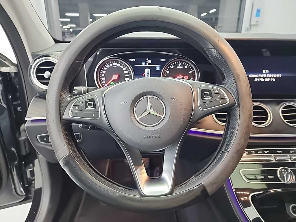 Mercedes Benz E class - Vista 9