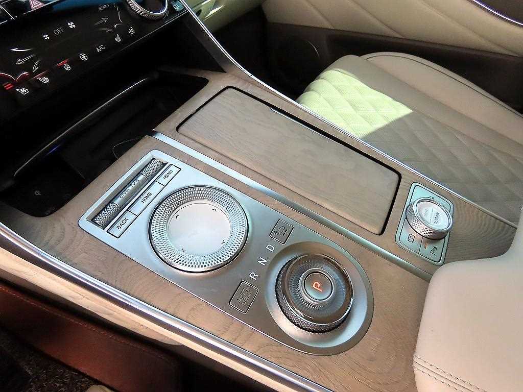 Genesis GV80 - Vista 11