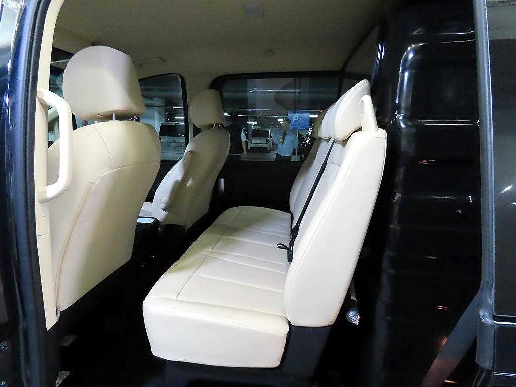 HYUNDAI Staria - Vista 10