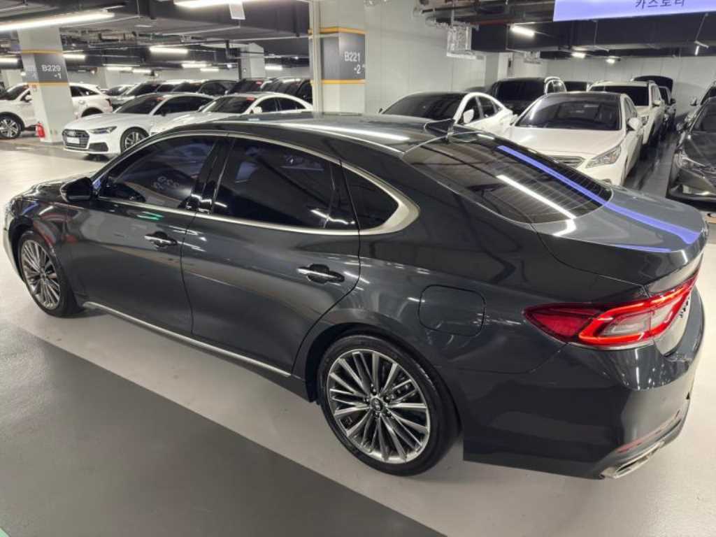 HYUNDAI Grandeur - Vista 3