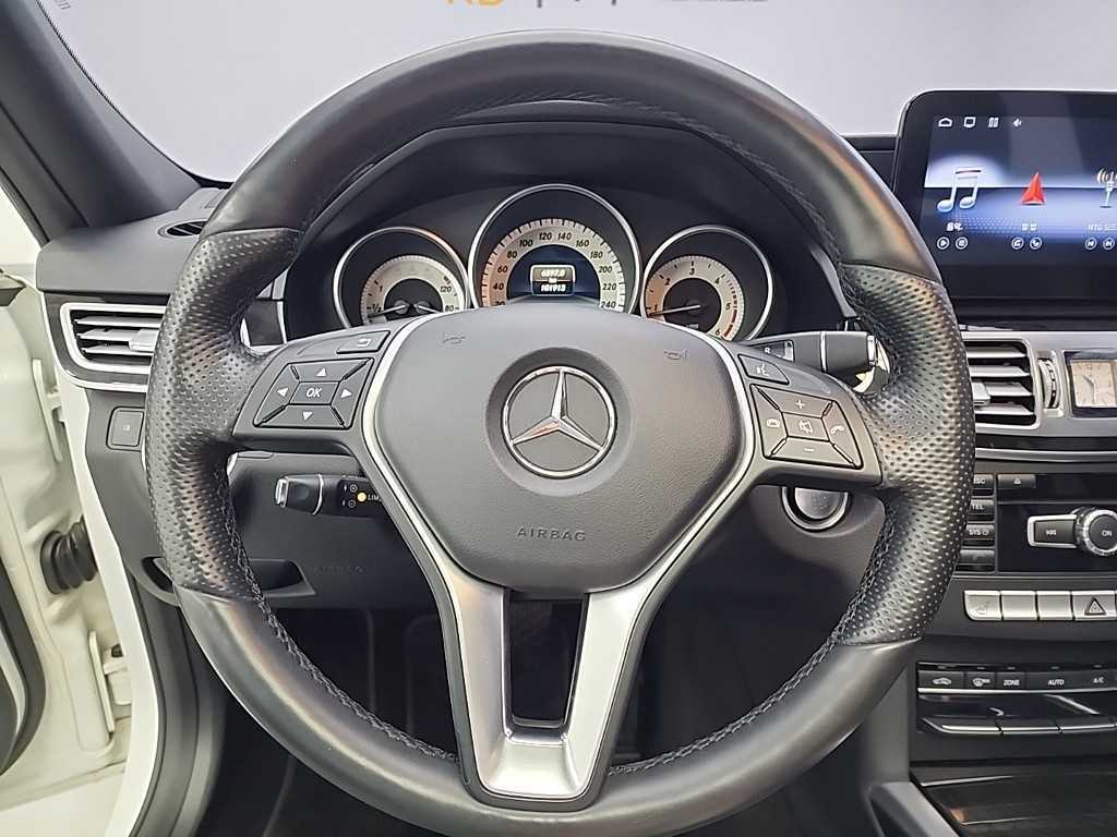 Mercedes Benz E class - Vista 9