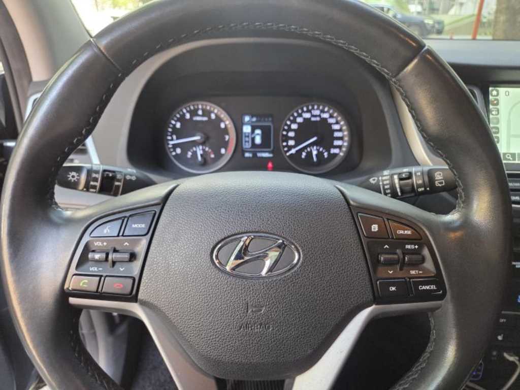 HYUNDAI Tucson - Vista 10