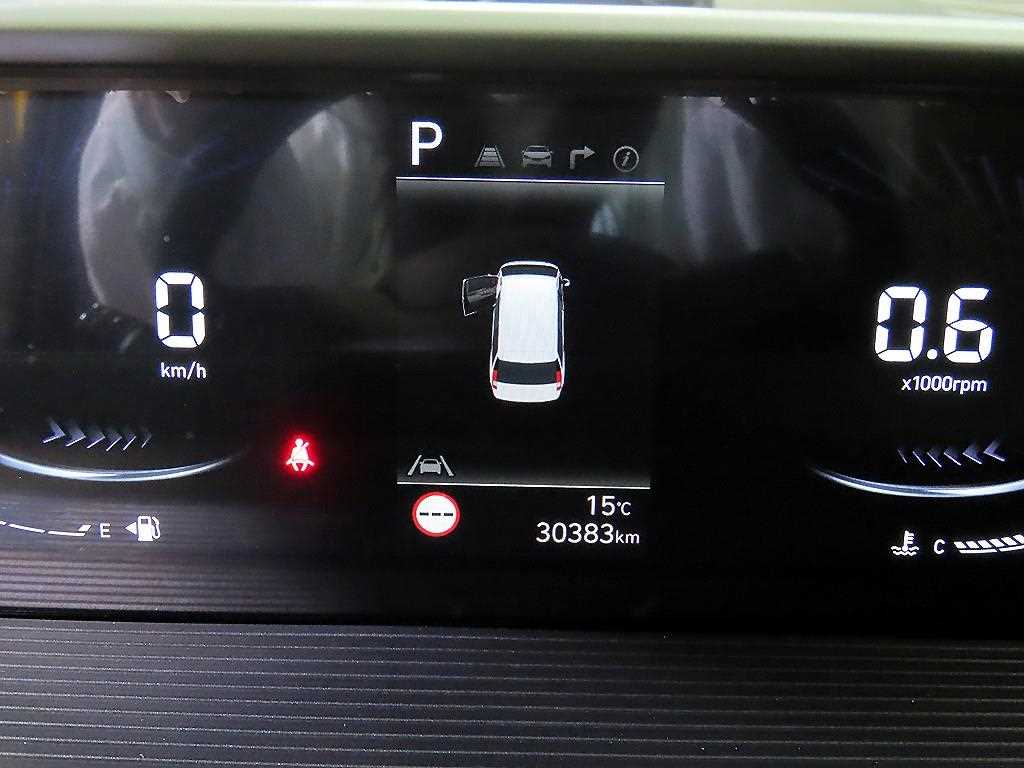 HYUNDAI Staria - Vista 12