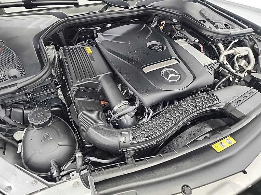 Mercedes Benz E class - Vista 5