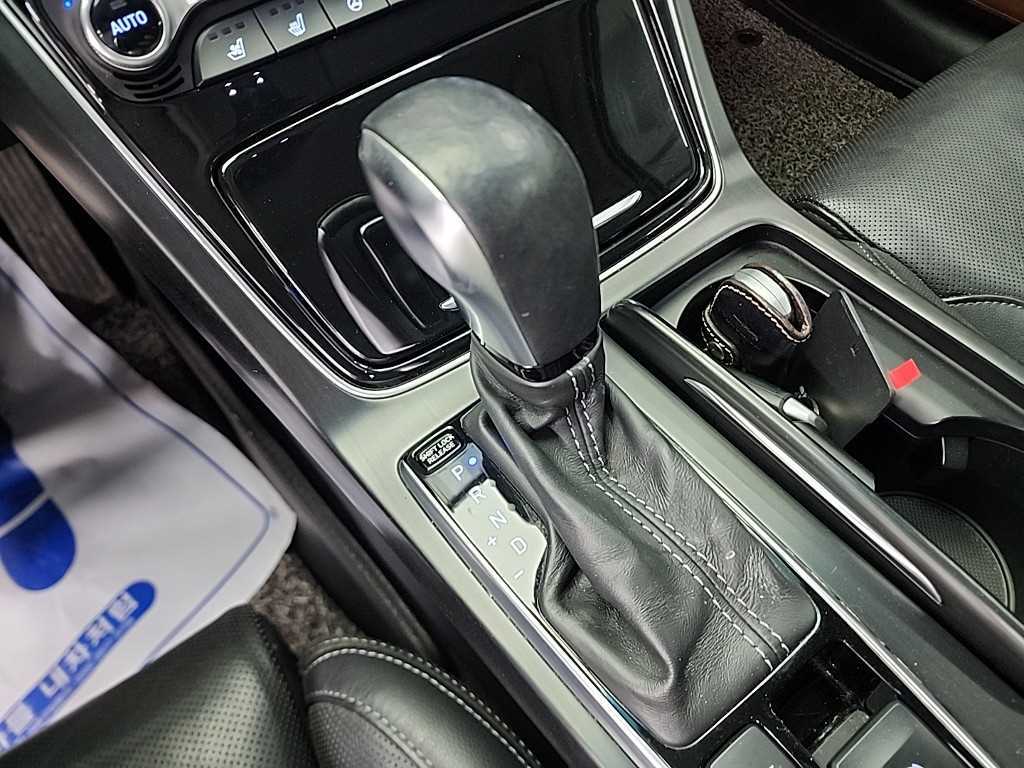 HYUNDAI Grandeur - Vista 8