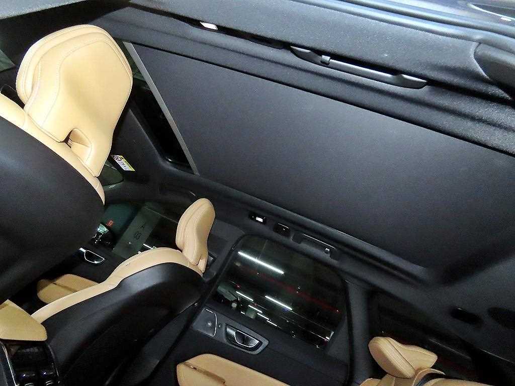 Volvo XC60 2024 Gris - Importación desde Corea - HF Imports Iquique - Foto 16