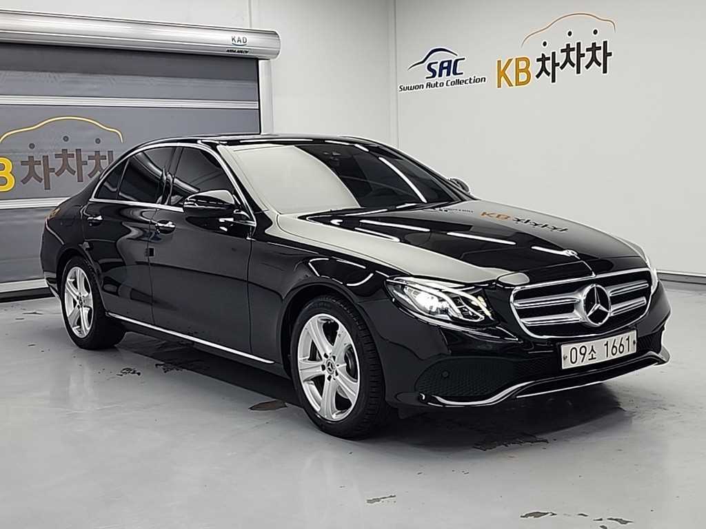 Mercedes Benz E class - Vista 4