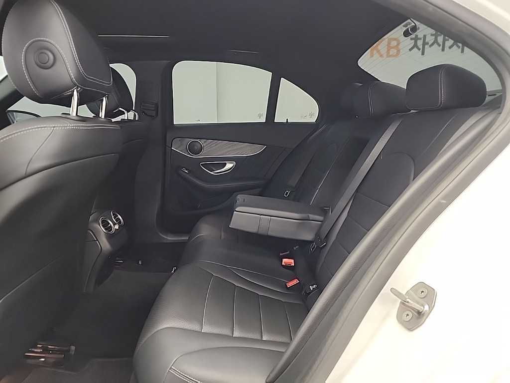 Mercedes Benz C Class - Vista 12