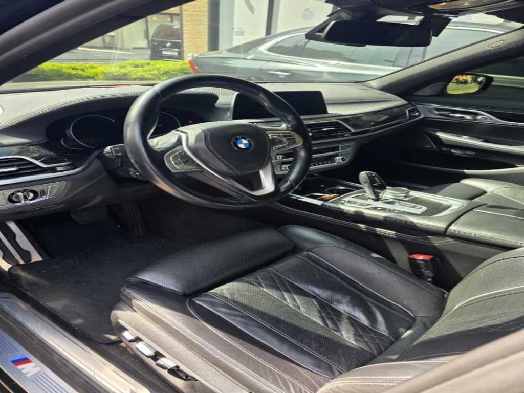 BMW 7 Series - Vista 9