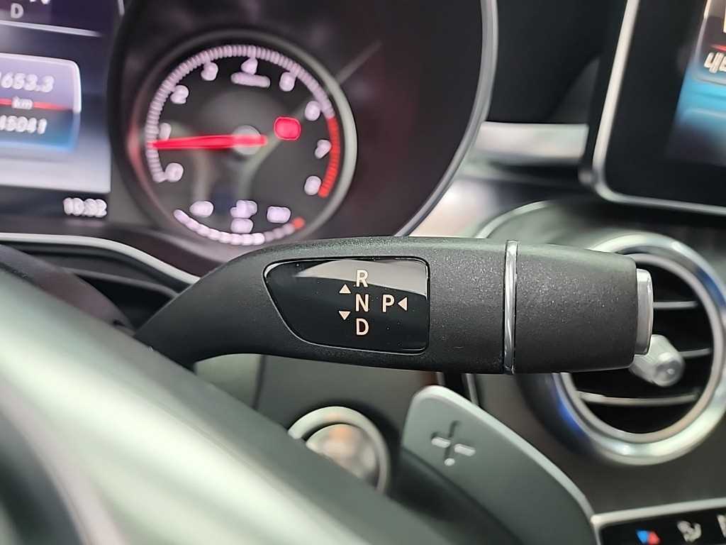 Mercedes Benz C Class - Vista 8