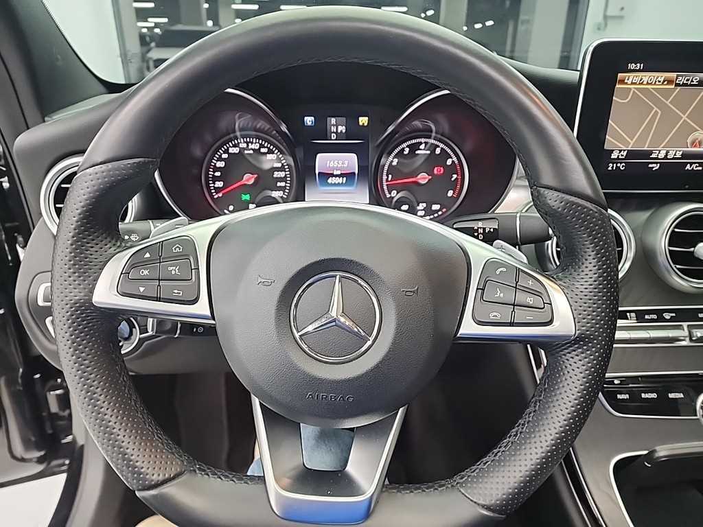 Mercedes Benz C Class - Vista 9