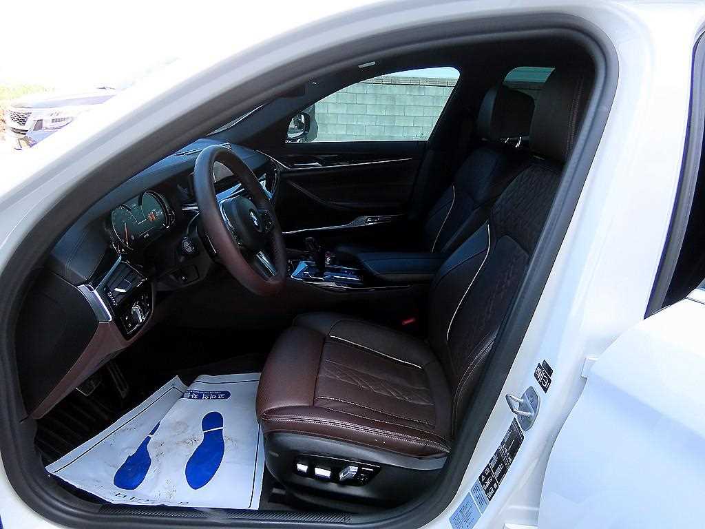 BMW 5 Series - Vista 5