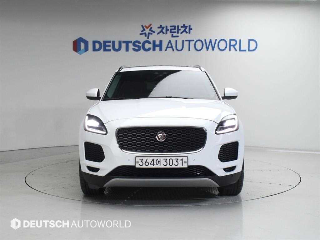 Jaguar E-PACE - Vista 3
