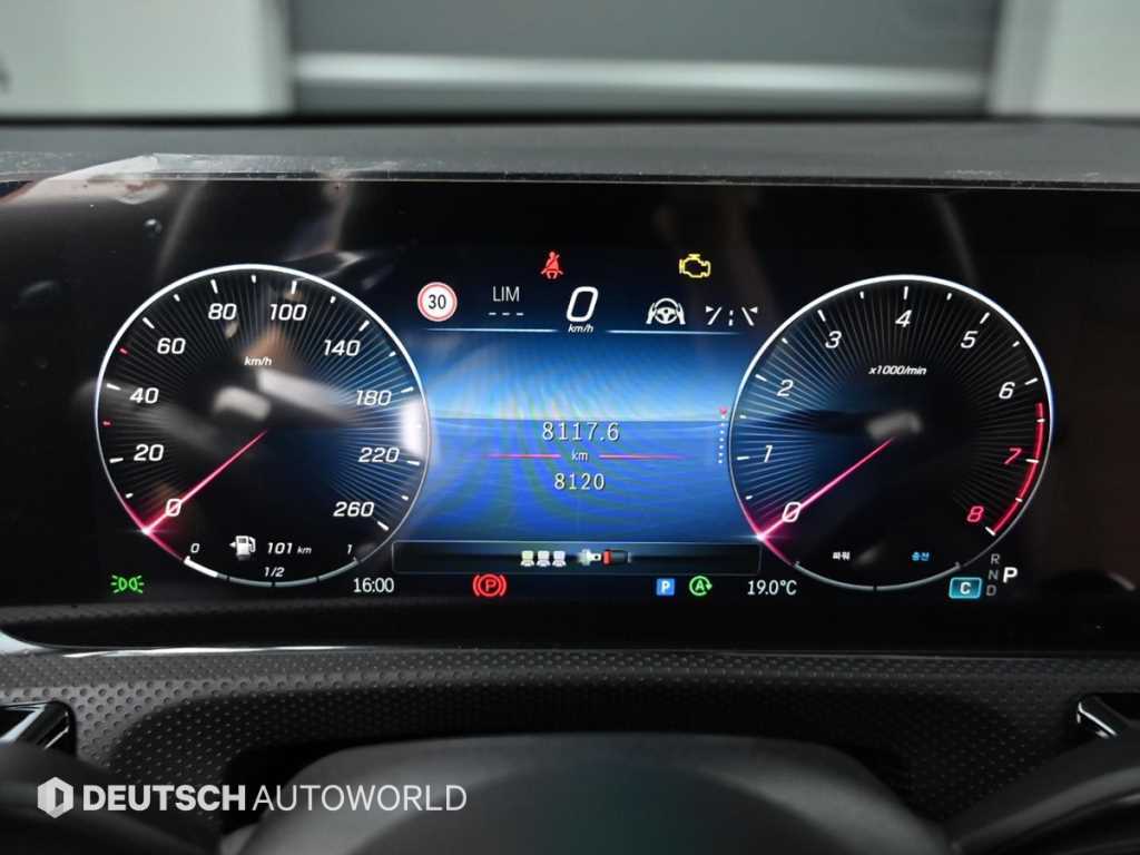 Mercedes Benz CLA Class - Vista 8