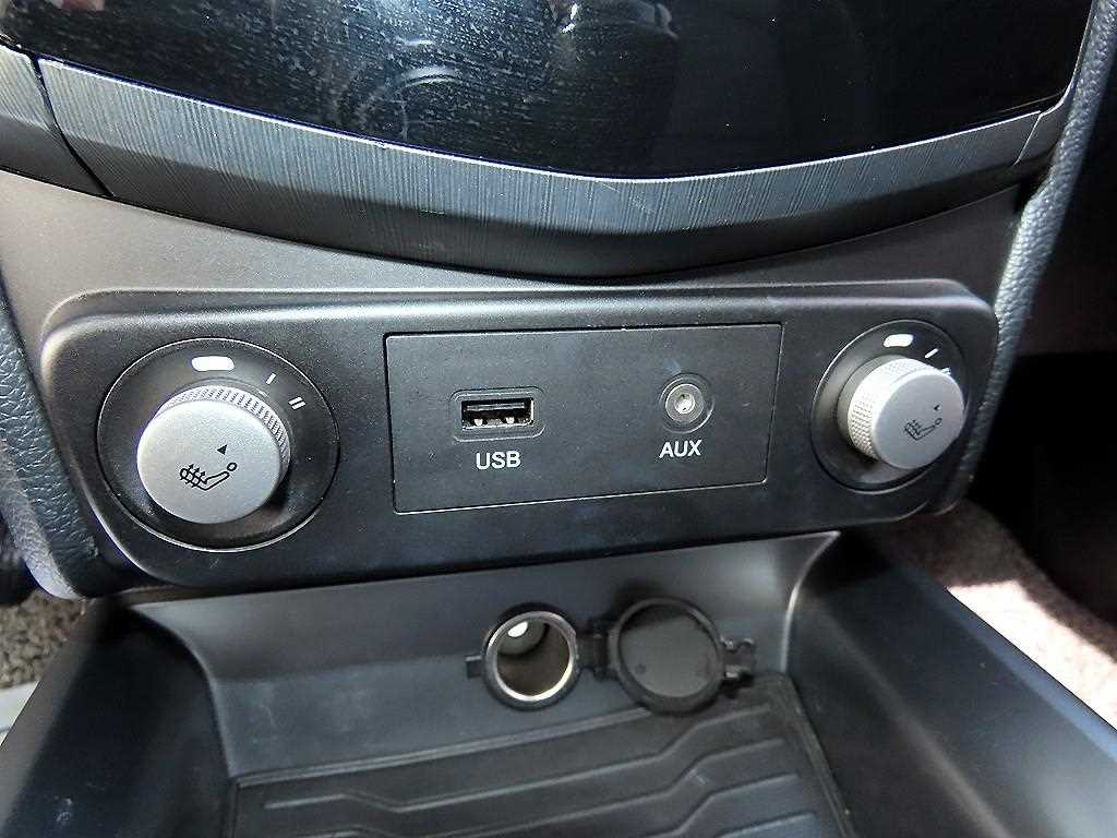 Ssangyong Tivoli 2018 Azul - Importación desde Corea - HF Imports Iquique - Foto 13