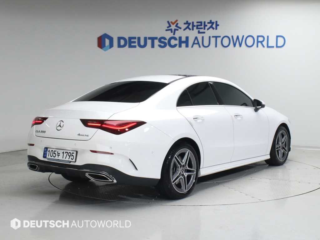 Mercedes Benz CLA Class - Vista 2