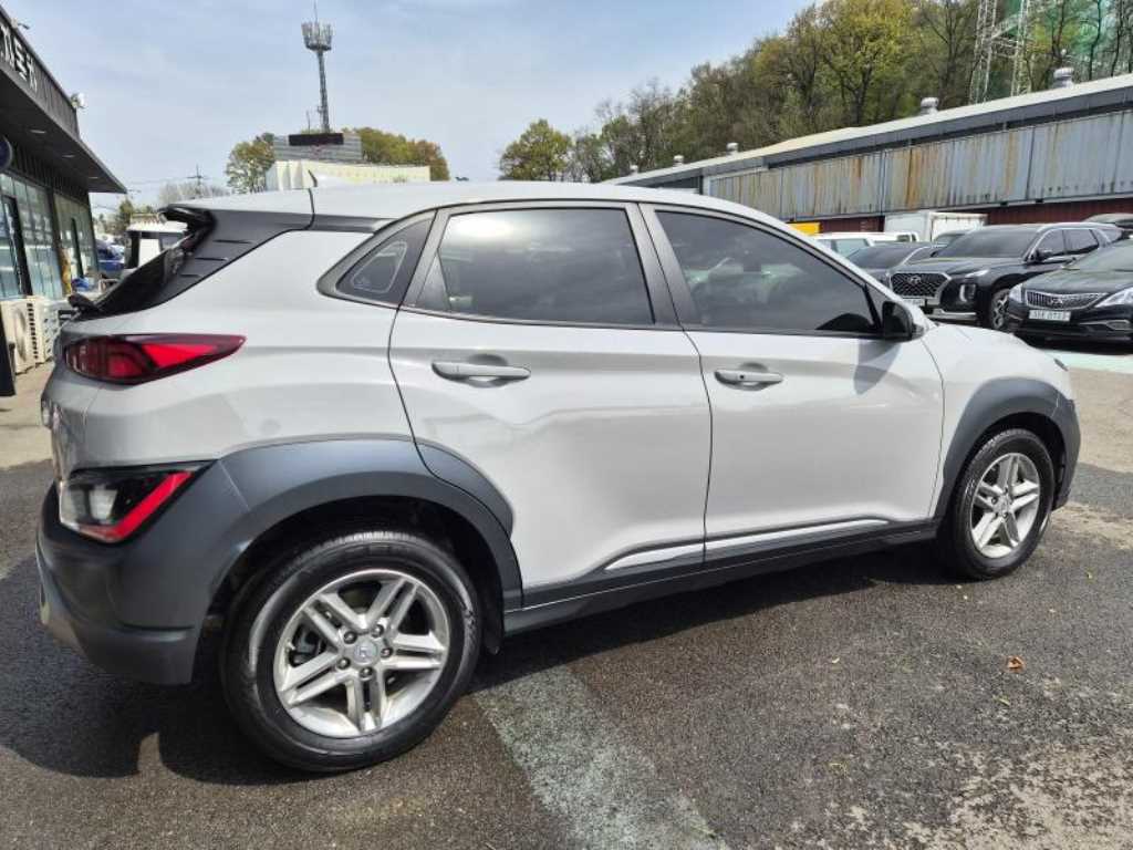 HYUNDAI Kona - Vista 3