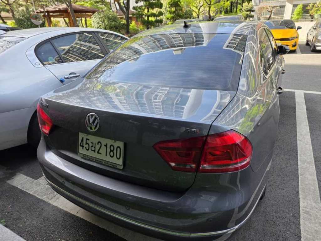 Volkswagen Passat - Vista 2