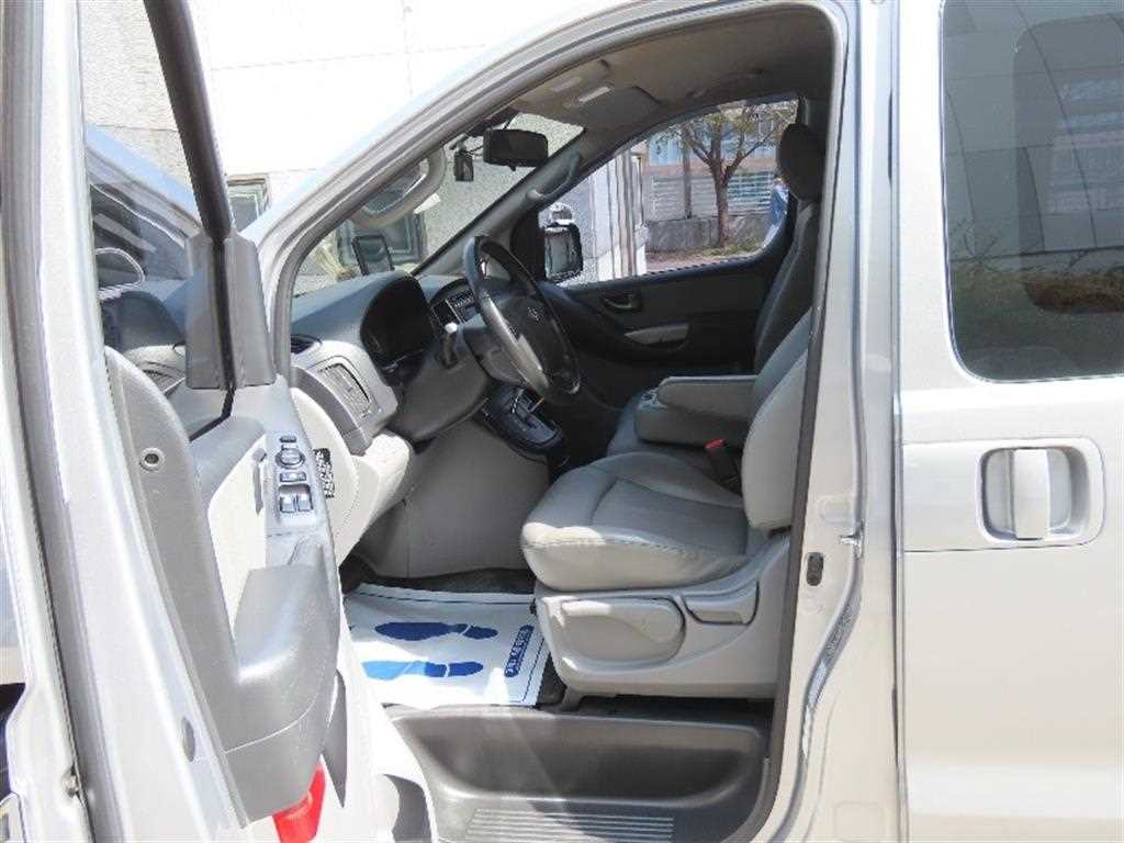 HYUNDAI Starex 2019 Gris - Importación desde Corea - HF Imports Iquique - Foto 13