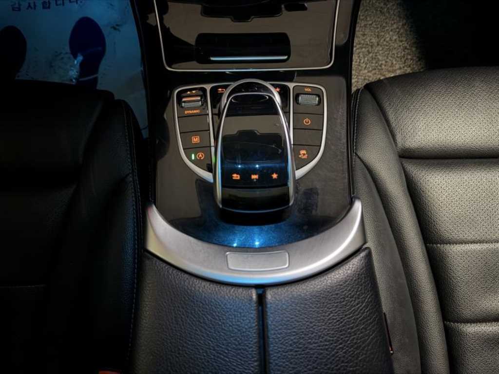 Mercedes Benz GLC Class 2018 Blanco - Importación desde Corea - HF Imports Iquique - Foto 14