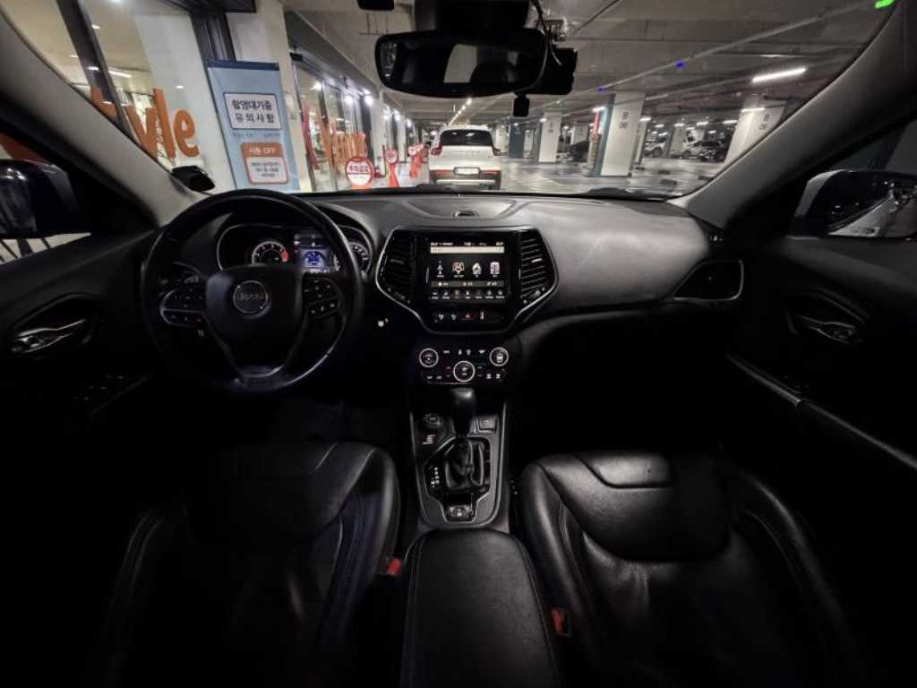 Jeep Cherokee - Vista 6