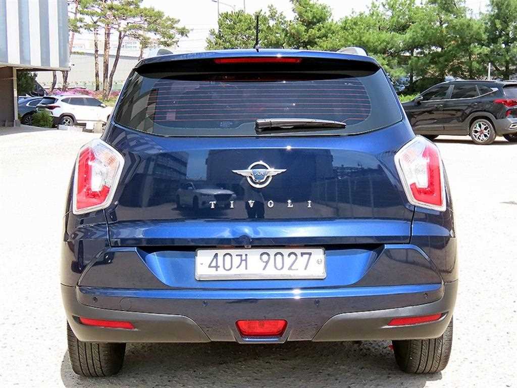 Ssangyong Tivoli - Vista 4
