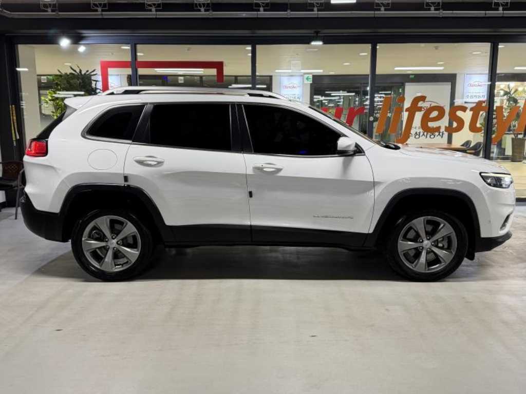 Jeep Cherokee - Vista 3