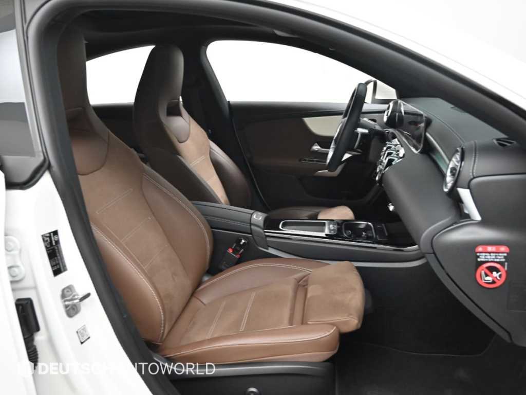 Mercedes Benz CLA Class - Vista 10