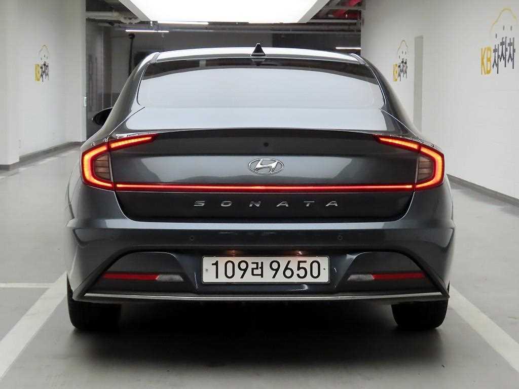 HYUNDAI Sonata - Vista 3