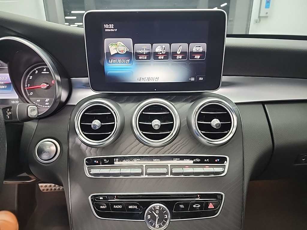 Mercedes Benz C Class - Vista 10
