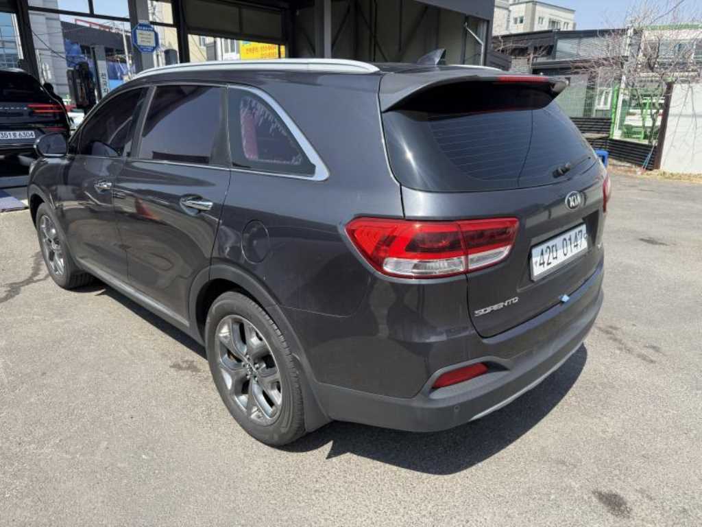 KIA Sorento - Vista 4