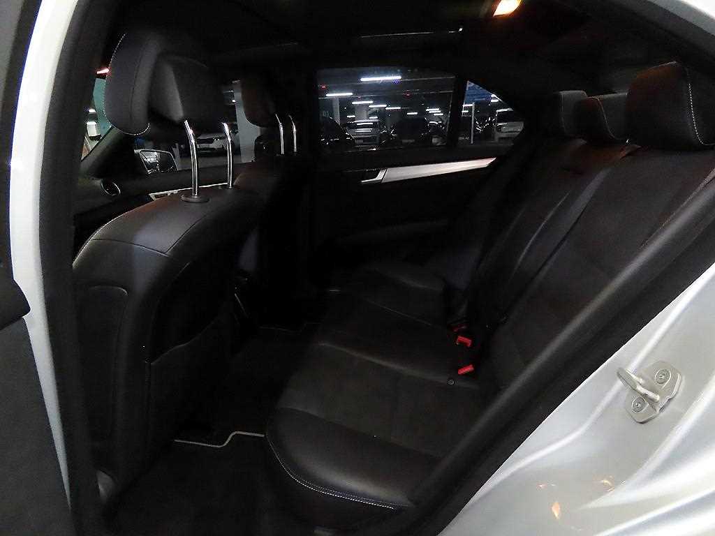 Mercedes Benz C Class - Vista 7