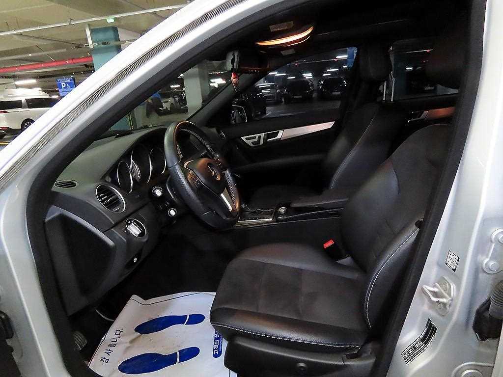 Mercedes Benz C Class - Vista 6
