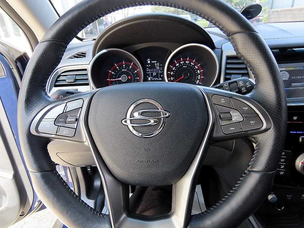 Ssangyong Tivoli - Vista 8